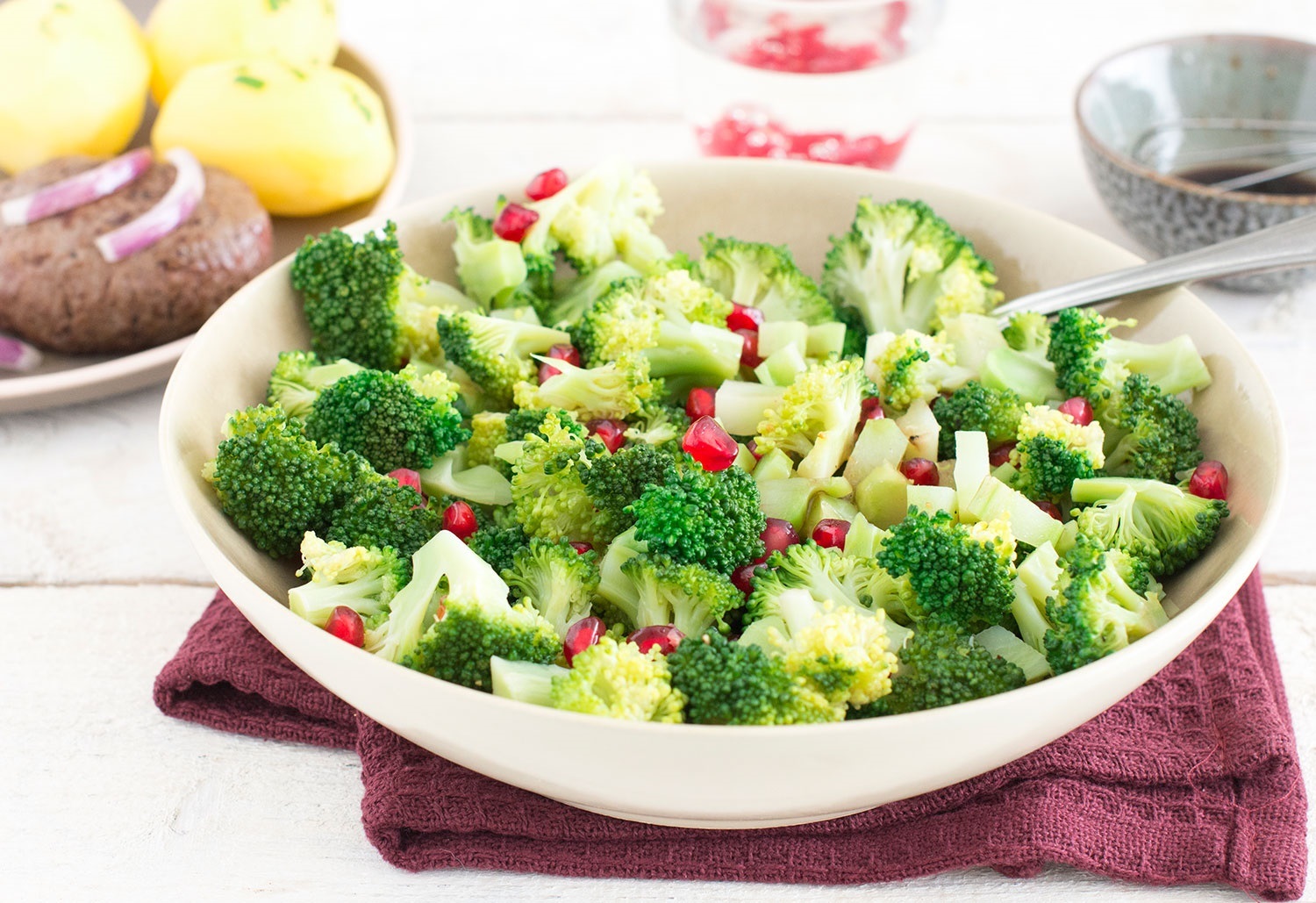 Veggipedia - Broccoli salad with pomegranate seeds