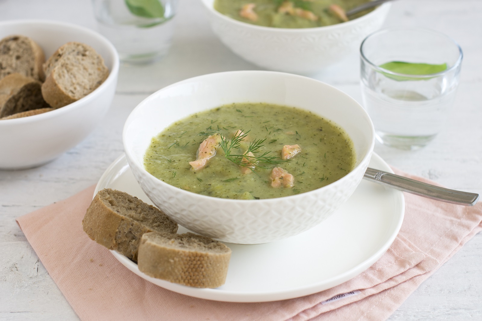 Veggipedia - Courgette soup with salmon