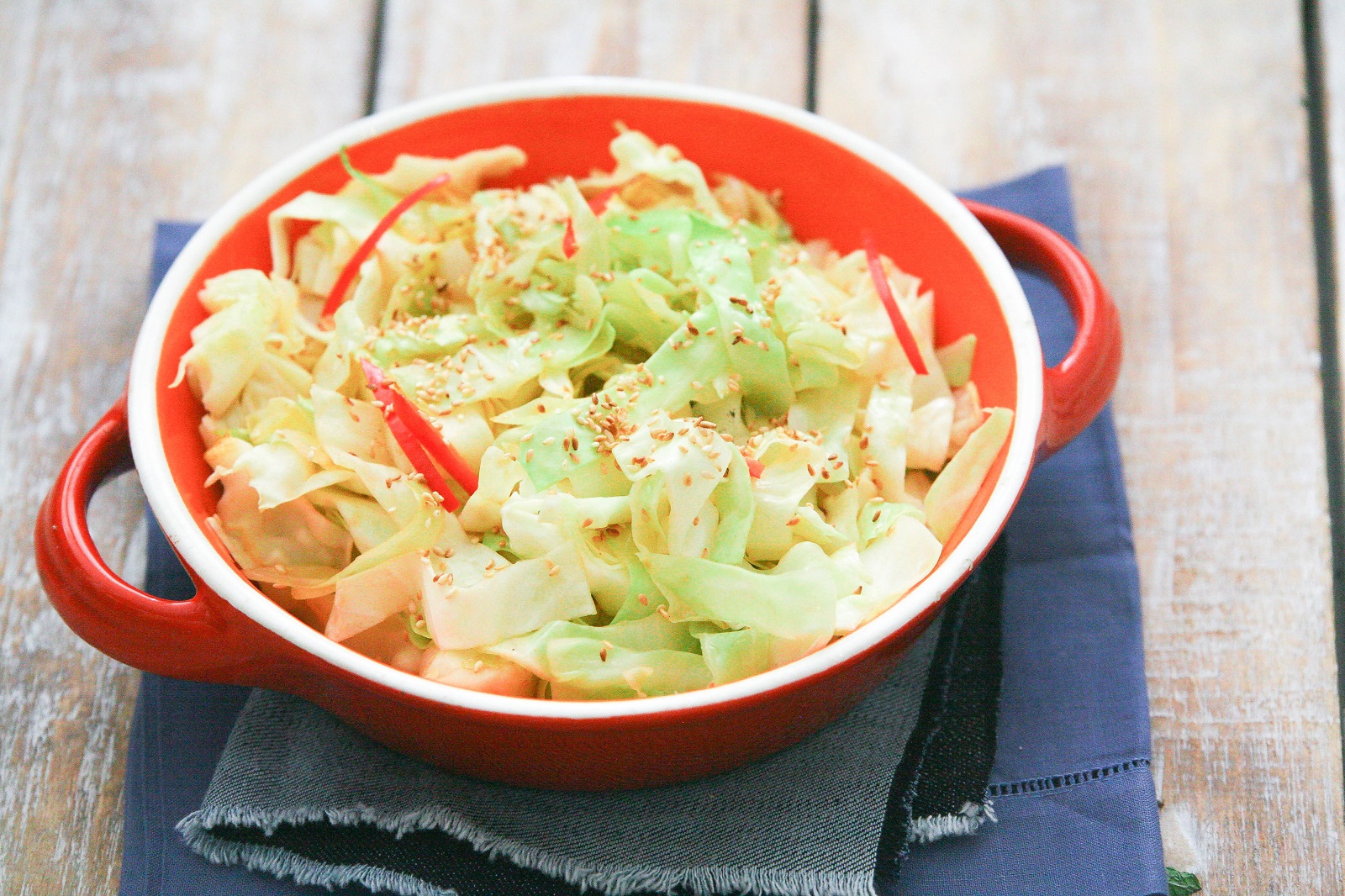 Veggipedia - Stir-fried pointed cabbage with sesame seeds