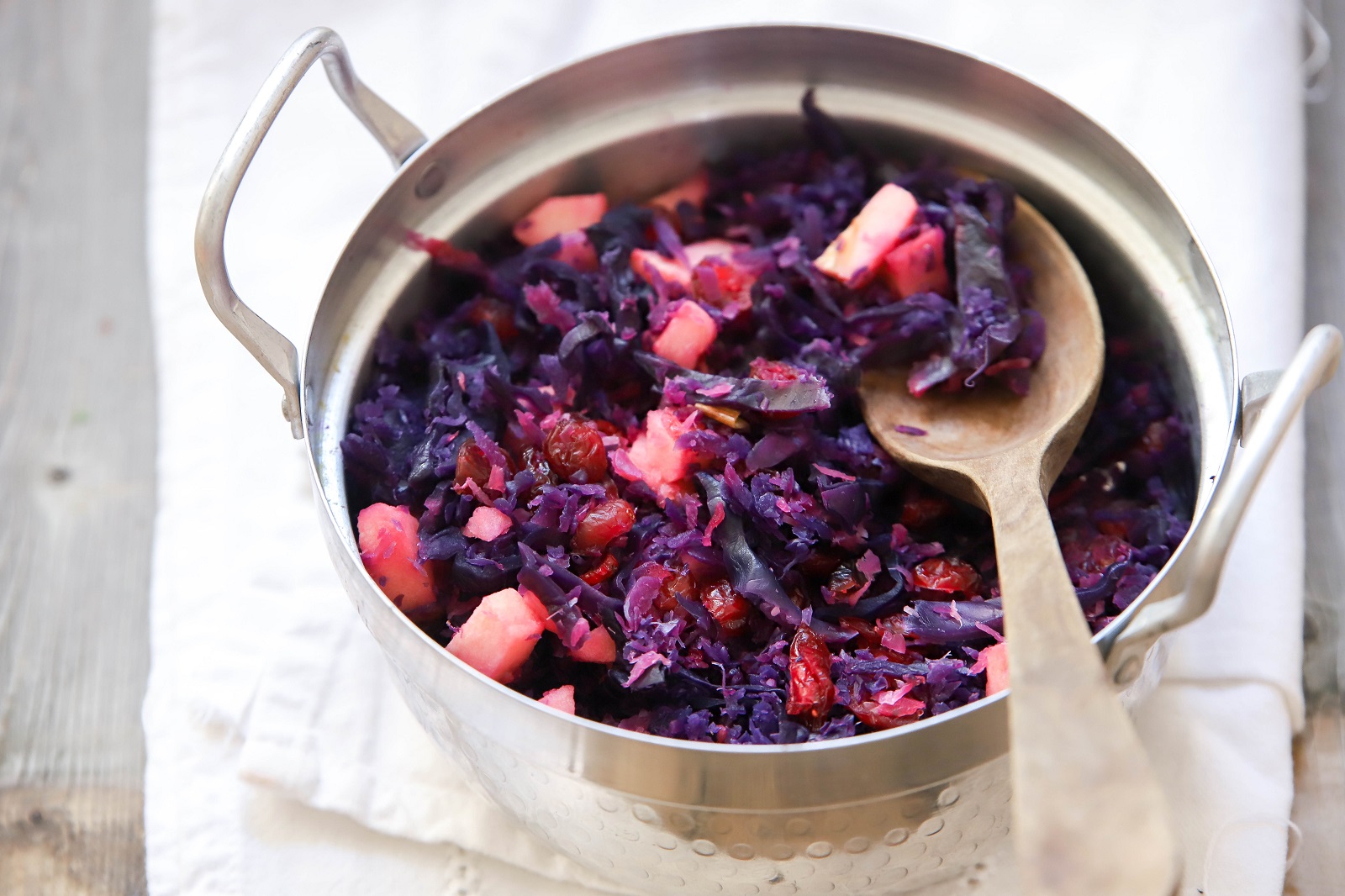 Veggipedia - Red cabbage with cranberries