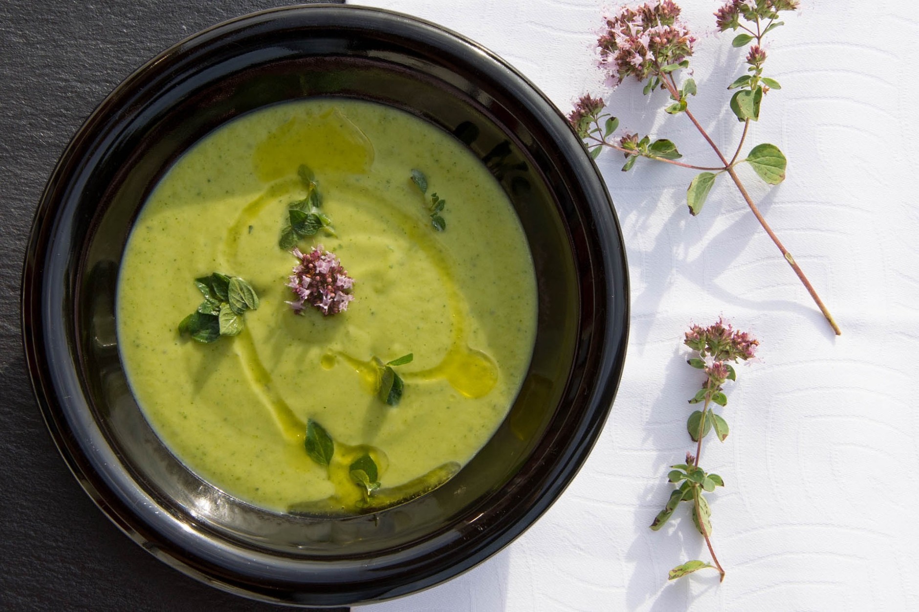 Veggipedia - Courgette spring soup