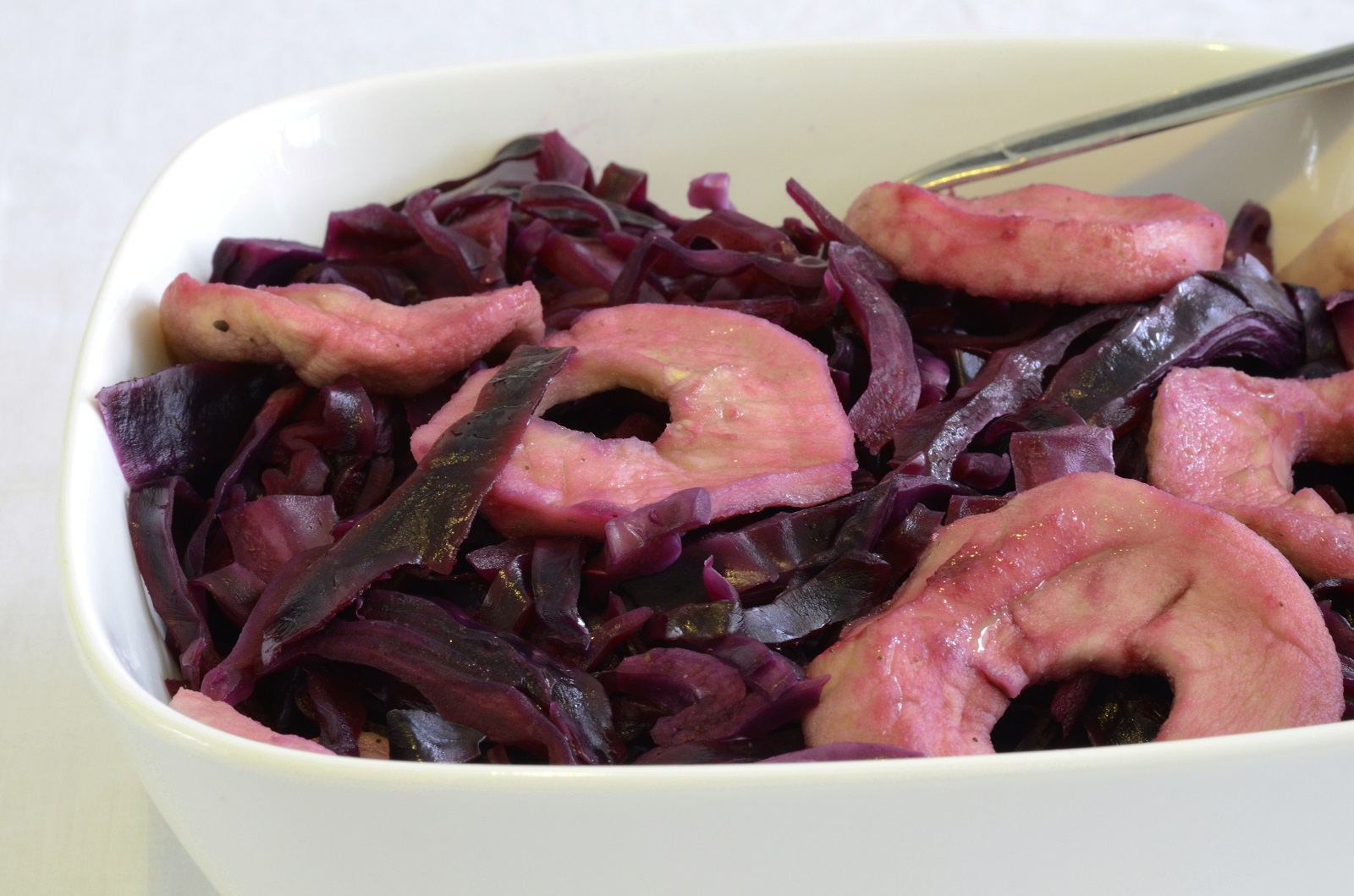 Veggipedia - Red cabbage with apples