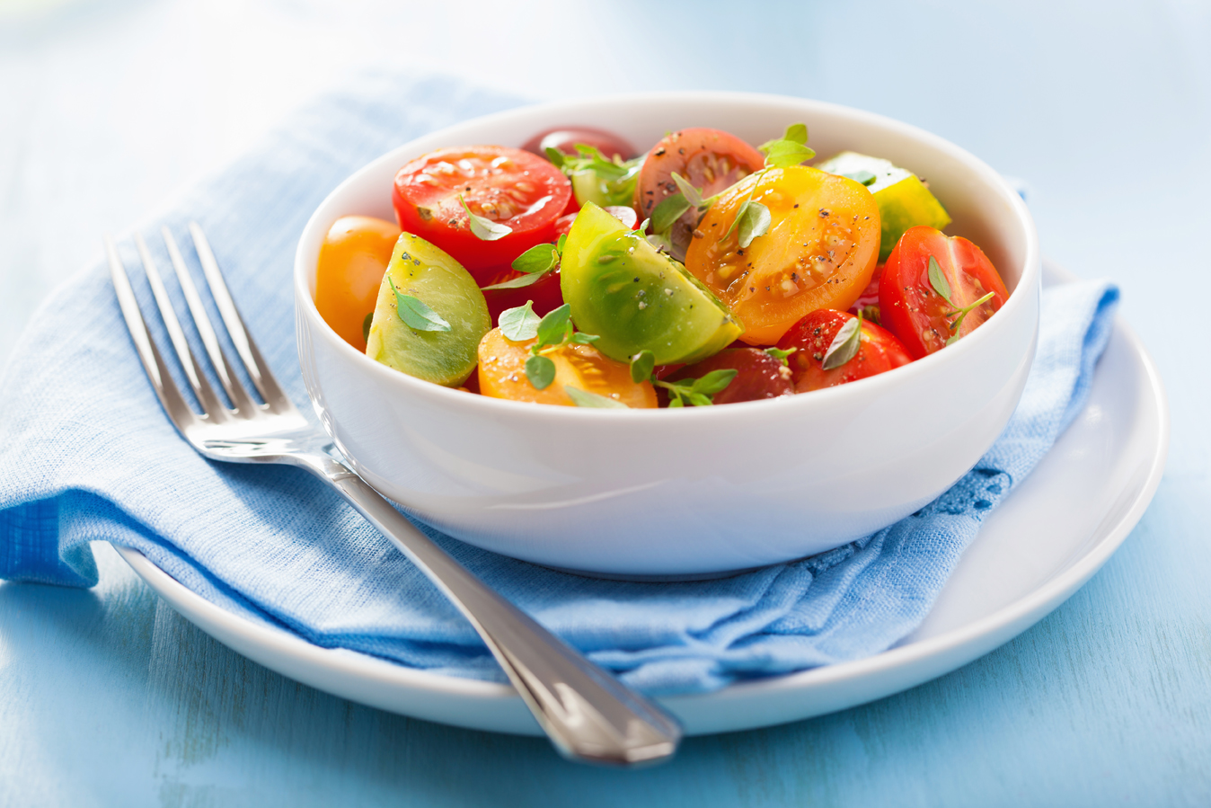 Veggipedia - Colourful tomato salad with different types of tomatoes